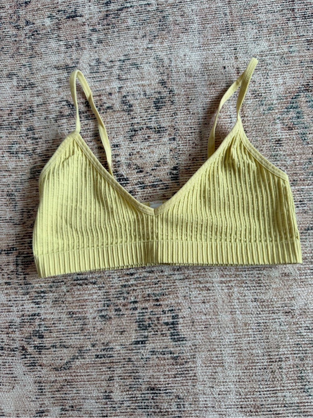 Colsie Ribbed V-Neck Bralette in Lemon